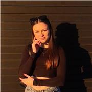 Soy trabajadora y extrovertida, me gustaría dar clases a gente con mis mismo valores y la misma pasión q yo al deporte